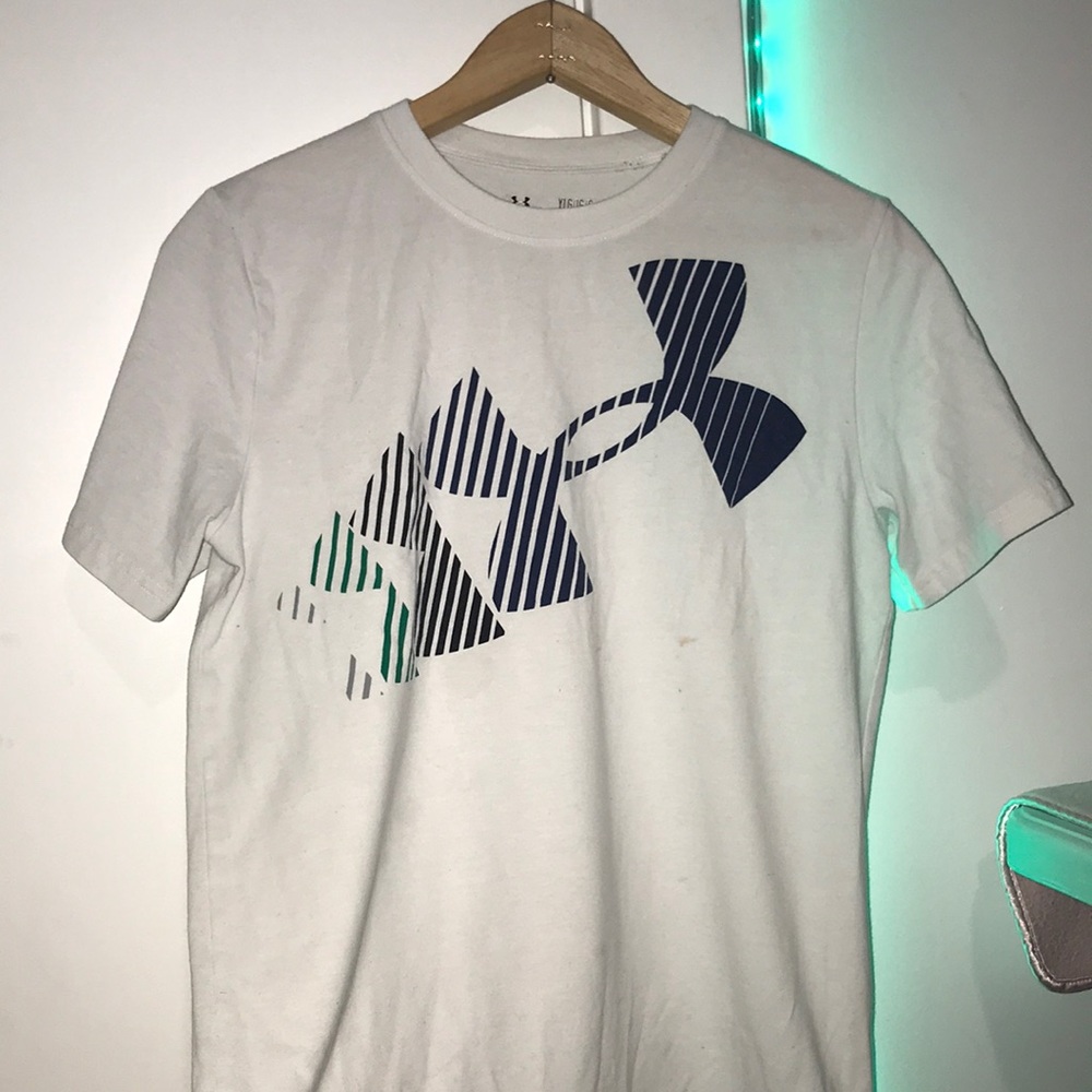 Under armor shirt